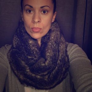 🆕Faux Fur Infinity Scarf